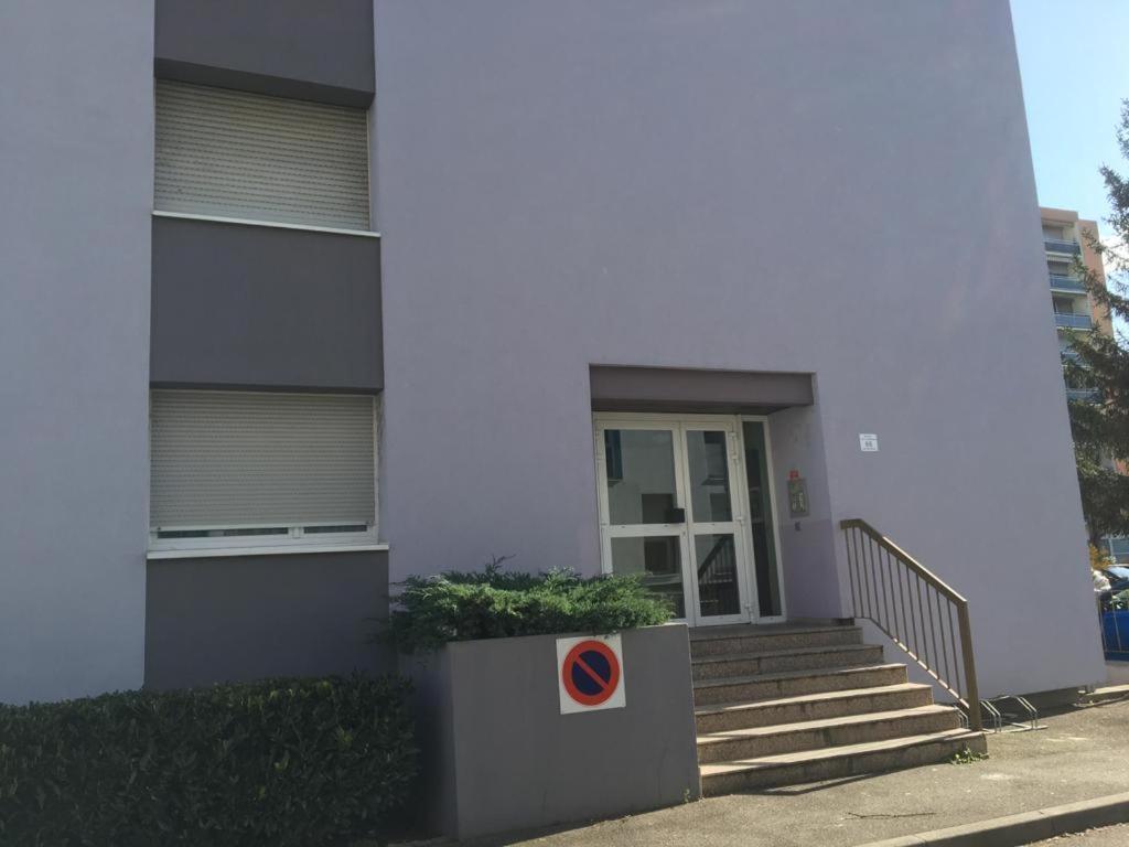 Studios Lora Rm 860 Saint-Louis  Exteriör bild